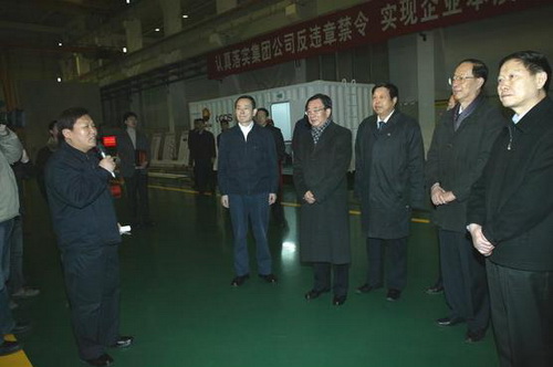 中央領(lǐng)導(dǎo)同志參觀CAXA典型用戶北京石油機械廠